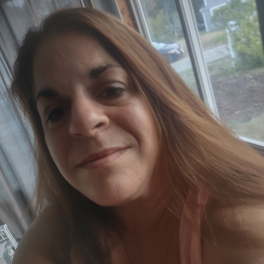 Meet your Posher, Angela